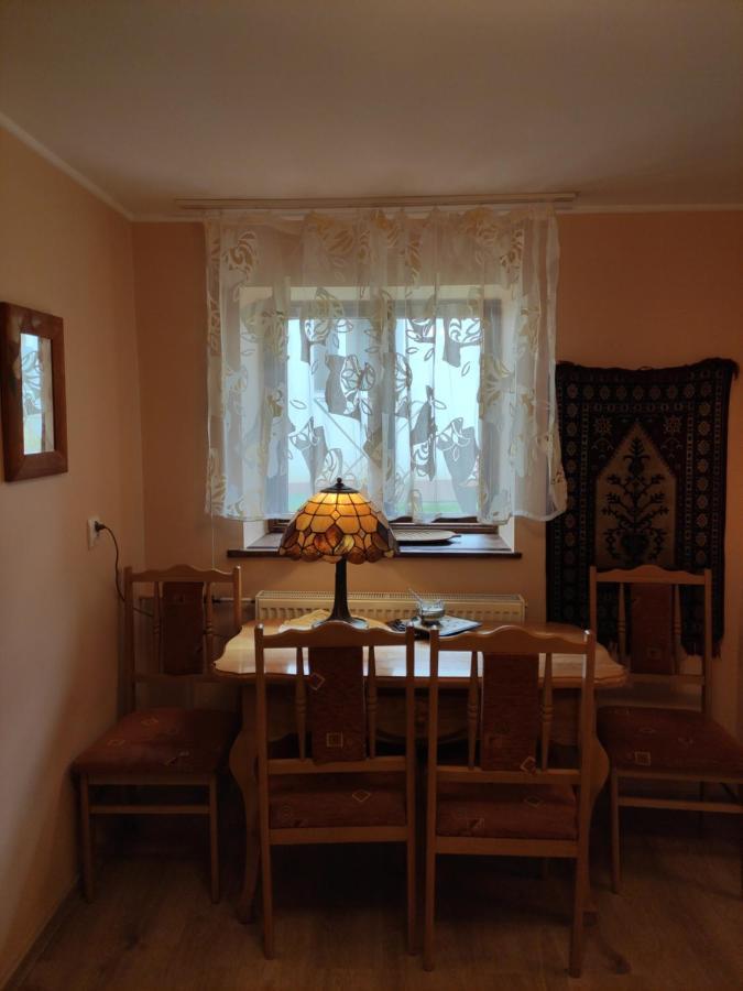 Ferienwohnung Dom Pod Zegarem Przemyśl Exterior foto
